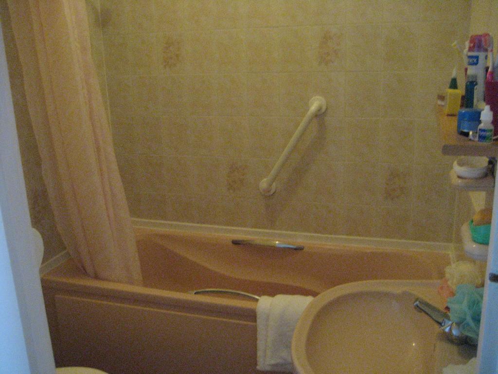 Ashley Court Hotel 2*